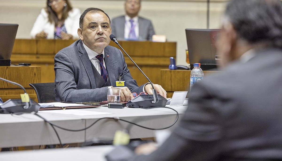 Acusación constitucional contra juez Ulloa