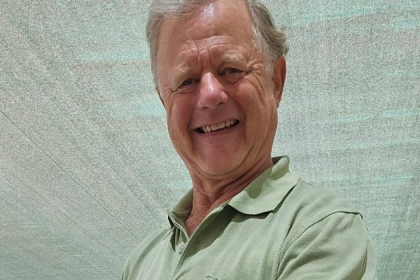 Fernando Chiffelle, el empresario de Tarapacá que está revolucionando la agricultura local plantando azafrán en la Pampa del Tamarugal