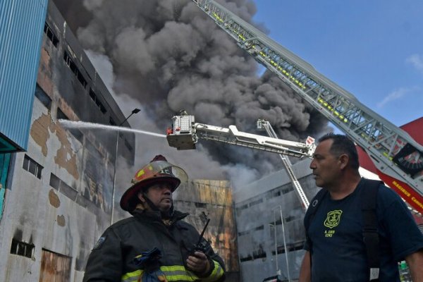 Sin cobertura: incendio en la Zofri reabre debate sobre prevención y rechazo de aseguradoras a aceptar contratos por galpones