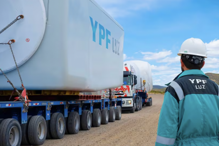 <p>YPF Luz inicia un reclamo internacional contra tres empresas de un histórico gigante de Estados Unidos</p>