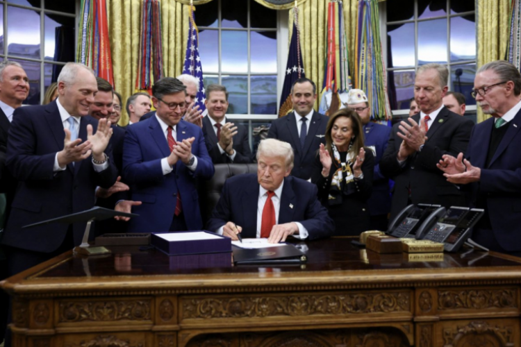 <p>Termina el cierre del gobierno en EEUU: Trump firma el proyecto de ley de gastos tras una ajustada votación en la Cámara de Representantes</p>