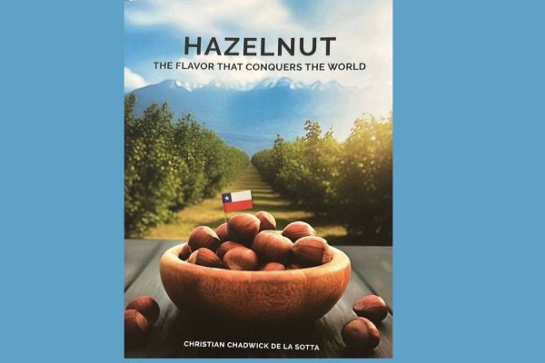 El libro sobre el potencial de la avellana en Chile que presentan Óscar Guillermo Garretón y Jorge Quiroz