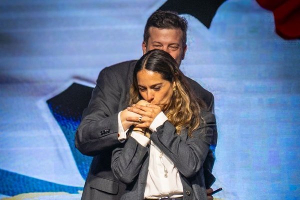Originaria de Antofagasta, fan de The Killers y creadora de su propio canal de YouTube: Ivette Avaria, la esposa de Johannes Kaiser
