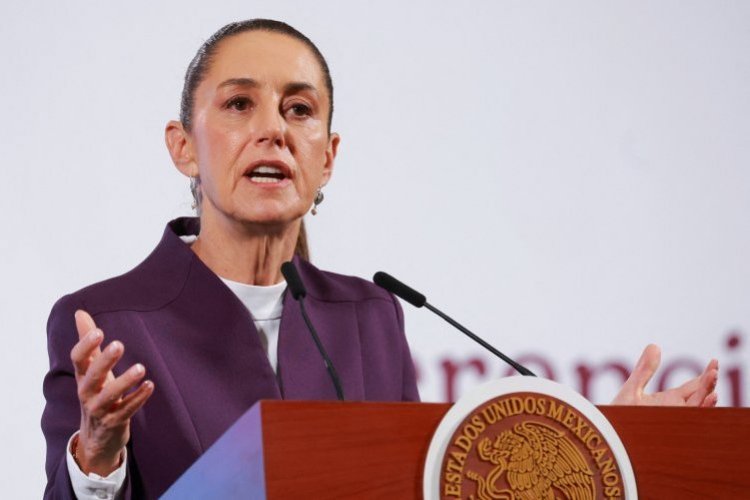 <p>Sheinbaum dice aerolíneas mexicanas cederán slots en la capital a aerolíneas estadounidenses en medio de tensiones con Washington</p>
