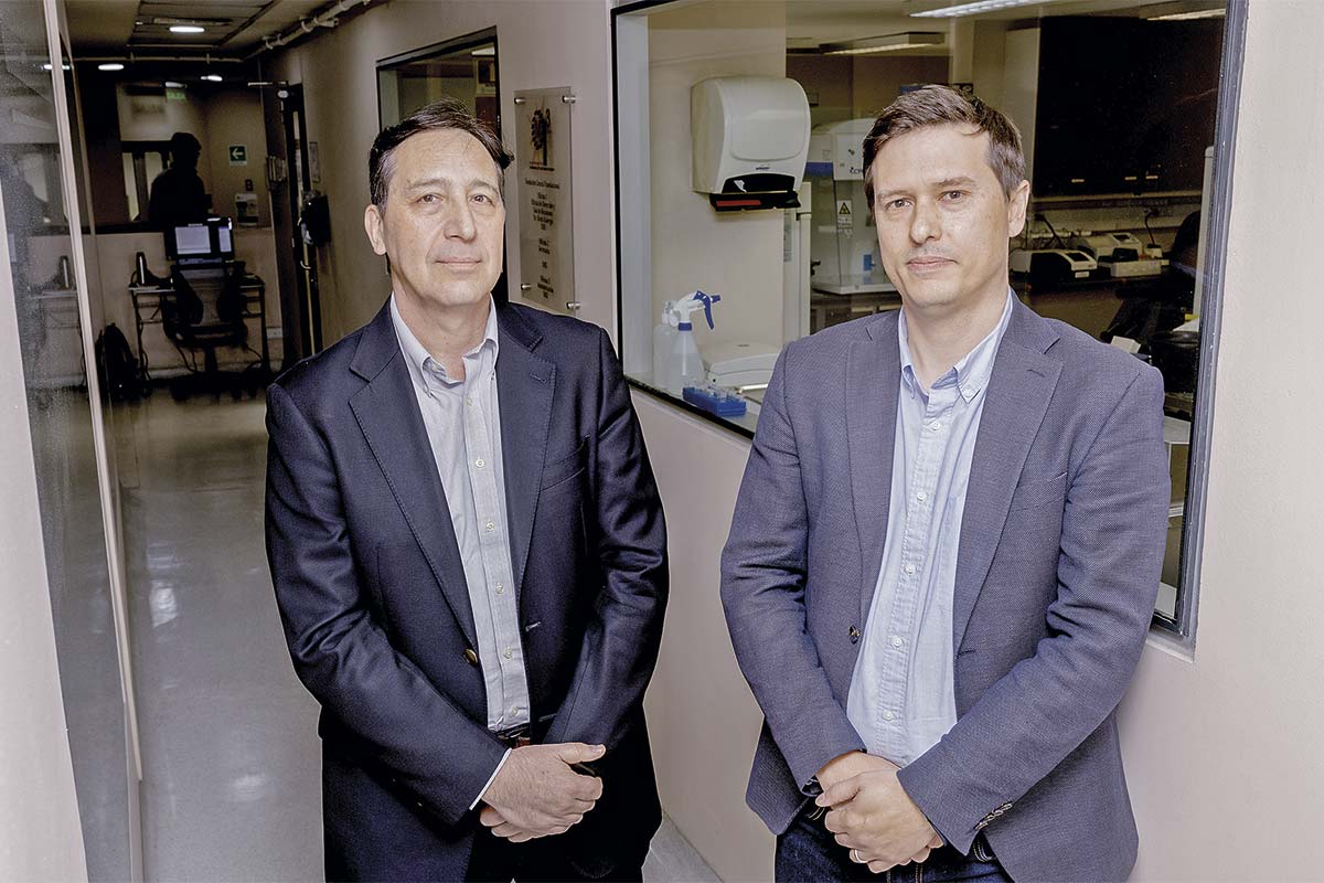 <p>Los directores del CTIP, Alexis Kalergis y Pablo González. Foto: Verónica Ortíz</p>