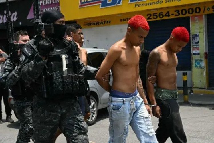 <p>Dos muertos y 16 detenidos deja una nueva operación policial en Río de Janeiro contra bandas criminales</p>
