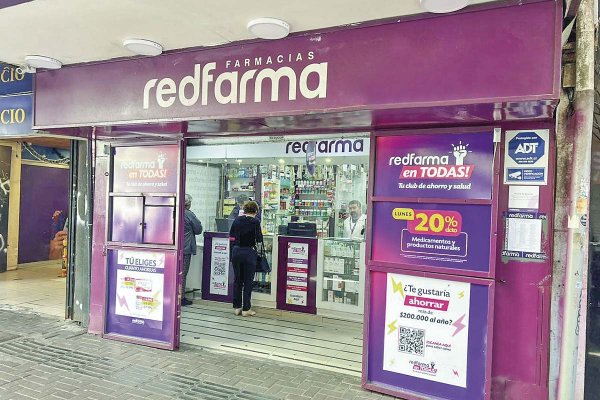 <p>En Centro de Distribución Redfarma abastece de medicamentos a precios competitivos a sus propios locales, además de sus franquiciados y a otras farmacias independientes.</p>