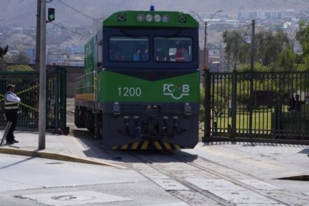 Ferrocarril de Antofagasta inaugura el primer viaje de locomotora a hidrógeno verde en Chile y América Latina