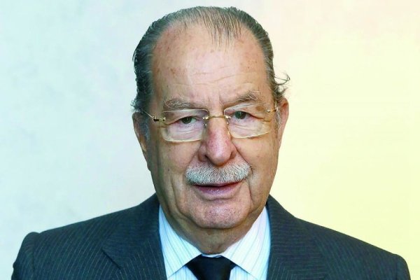 Fin de una era: tras 27 años en el cargo, Vasco Costa deja la presidencia de la asociación de proveedores