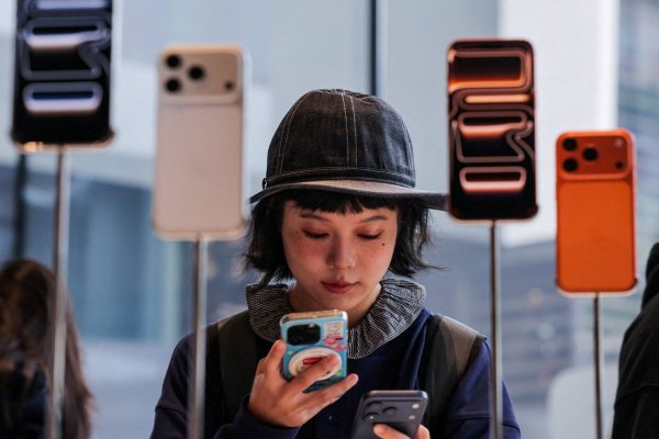 Apple se apresta a retomar la corona que le arrebató Samsung como el mayor fabricante de móviles gracias a las ventas del iPhone 17