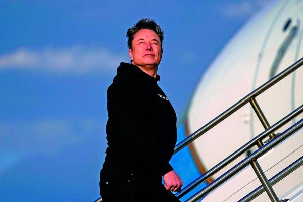 Elon Musk por la alianza de Starlink con Entel en Chile: "Esto salvará la vida de personas que viven en lugares remotos"