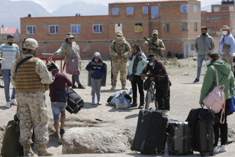 <p>Frontera entre Chile y Perú: Gobierno peruano resguarda más de 100 kilómetros con vigilancia militar</p>