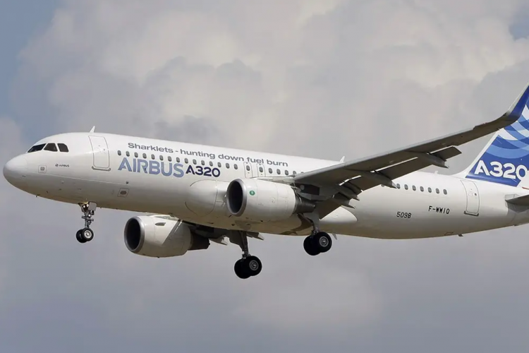 <p>Revisión de Airbus golpea a aerolíneas: Avianca reporta 70% de la flota en tierra y Latam acusa impacto "limitado" en Colombia</p>