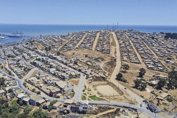 Megatoma de San Antonio: Gobierno iniciará desalojo y expropiará la mitad del terreno a un valor de $ 11 mil millones para construir viviendas