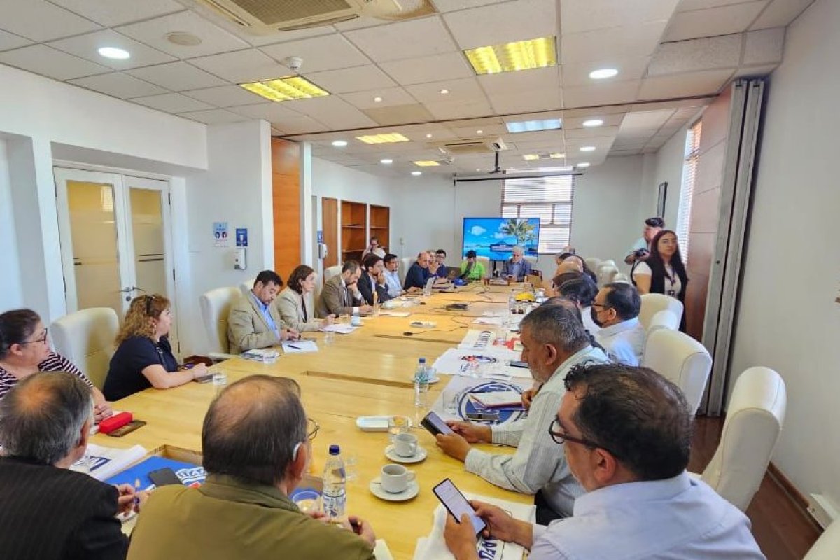 <p>Reajuste del sector público: funcionarios concretan primera reunión con el Gobierno y presentan pliego de demandas</p>
