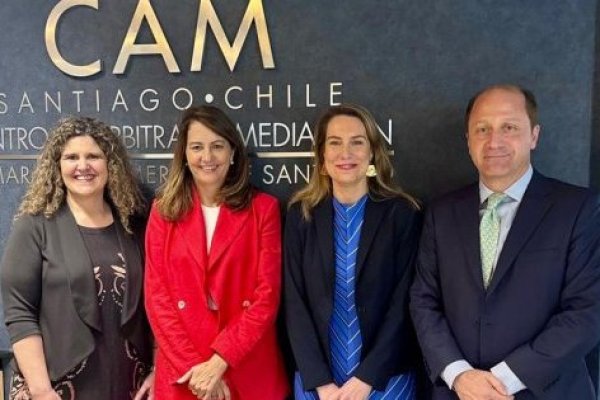 Exfiscal nacional económico Ricardo Riesco es elegido como nuevo presidente del CAM Santiago