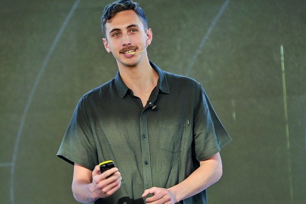 Matías Pérez, fundador y CPO de Vambe: “Nosotros convertimos conversaciones en resultados”