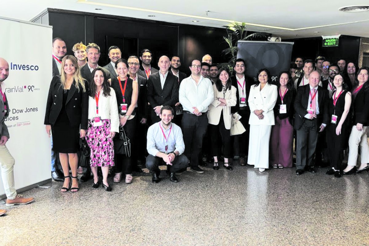 <p>Obras de Nemesio Antúnez y la final del campeonato de Polo: la agenda de LarraínVial en Buenos Aires</p>