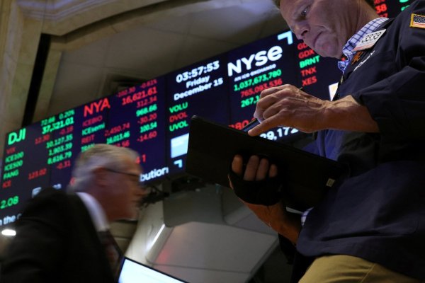 <p>Las acciones caen mientras los operadores se preparan para la acalorada reunión de la Fed</p>