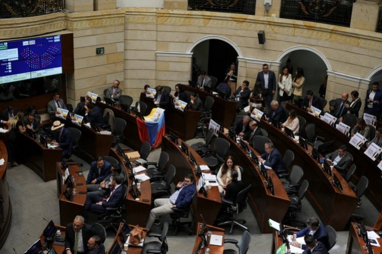 <p>Comisión del Senado de Colombia rechaza proyecto de reforma fiscal por US$ 4.255 millones</p>