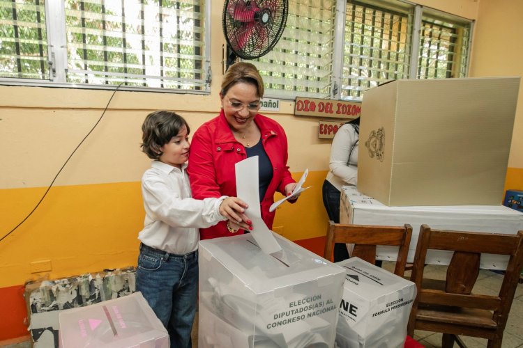 <p>Presidenta de Honduras declara nulas las elecciones tras "intromisión de Trump"</p>