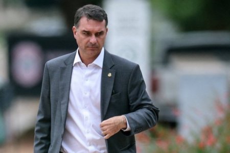 Candidatura de hijo de Bolsonaro hace que inversionistas extranjeros retiren US$ 370 millones de B3