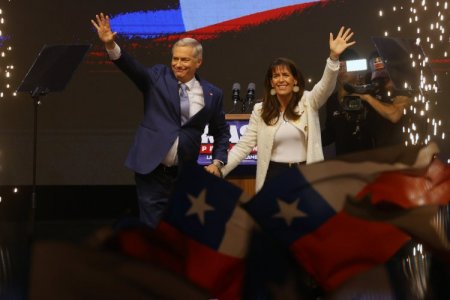 Chile elige a Kast como presidente y se suma a giro hacia la derecha en la región