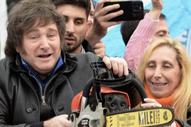 <p>La motosierra de Milei se aceleró después de las elecciones: GobIerno logra bajar el gasto público de noviembre a 11,8% interanual</p>