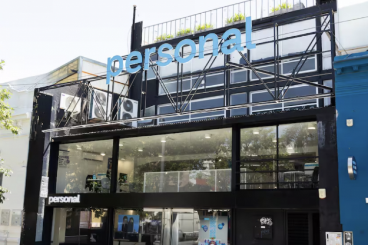<p>Argentina Telecom unifica sus marcas en Personal y espera para incluir Movistar</p>