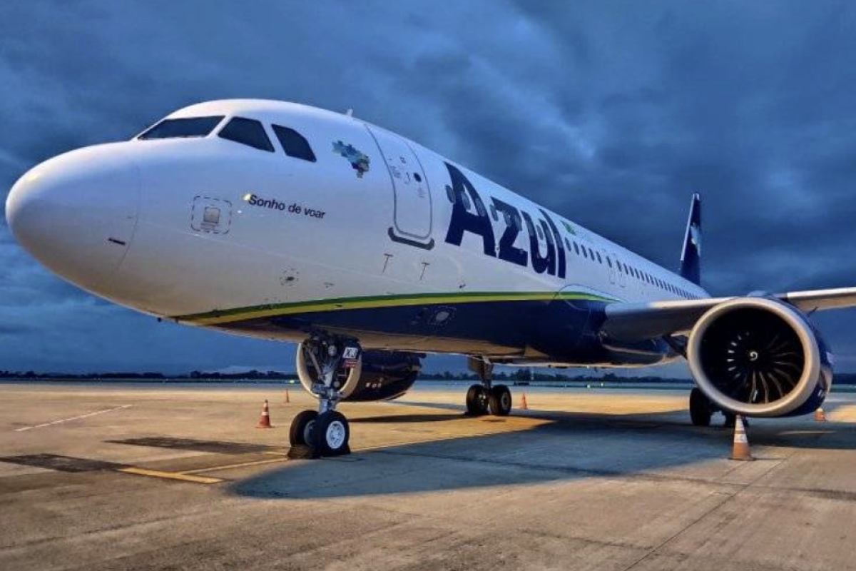 <p>Aerolínea brasileña Azul alista apertura de agencia en Chile y planea hacer vuelos regulares en carga</p>
