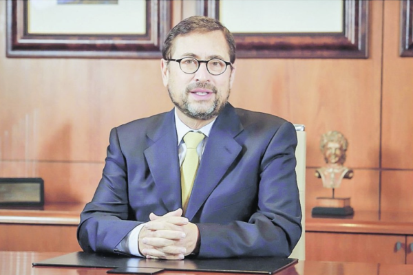 Qué pasaría en la gerencia general de Quiñenco si Francisco Pérez Mackenna acepta Cancillería
