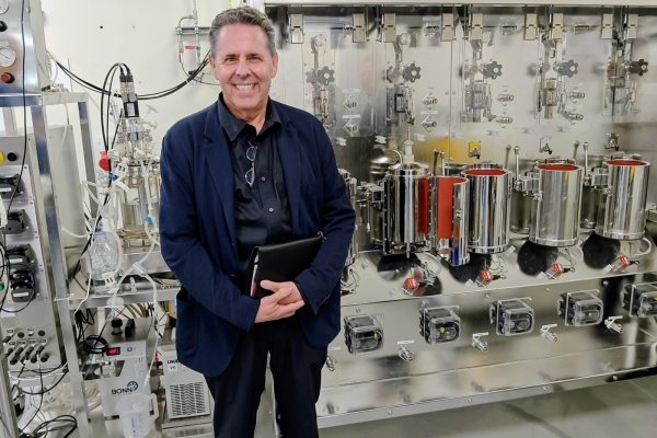 Holding colombiano que preside Alejandro Weinstein ahora se llama Sofgen Pharma