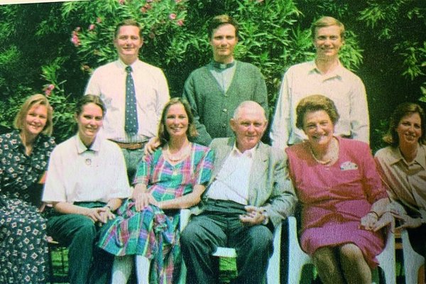 Los dolores, la buena sintonía y la fe del clan Kast Rist