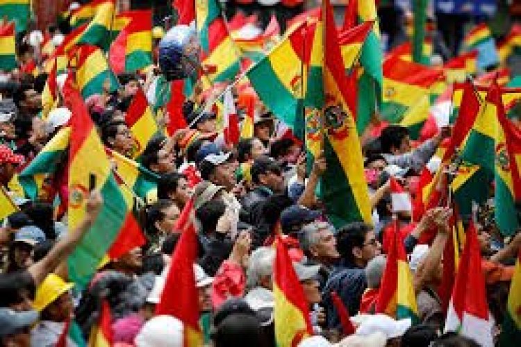 <p>Primera gran huelga para Paz en Bolivia: uno de los mayores sindicatos inició medida de fuerza contra el fin de la subvención a los combustibles</p>