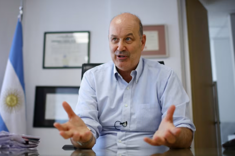 <p>El ministro “motosierra” de Milei apuesta a 2026 como la “oportunidad de oro” para aprobar reformas clave</p>