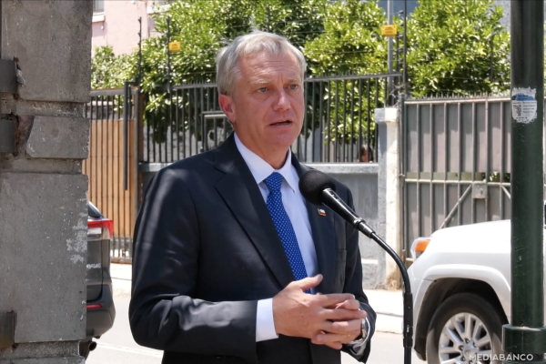<p>Ahora en DF | Kast se reúne con Bachelet pero evita pronunciarse sobre si apoyará su postulación a la ONU</p>