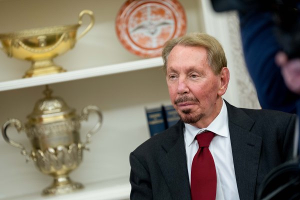 <p>Cofundador de Oracle entrega respaldo personal de US$ 40 mil millones a la oferta de Paramount por Warner Bros</p>