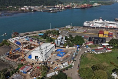 Acuerdo por los puertos del Canal de Panamá en riesgo luego de que Cosco de China exigiera una participación mayoritaria
