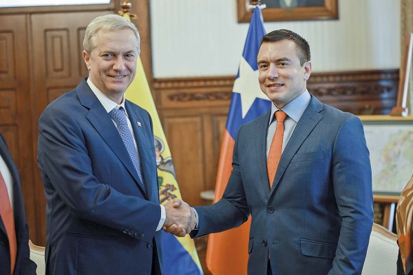 Kast cierra gira en Ecuador reforzando apuesta de corredor humanitario por migración y critica "amarre" de funcionarios públicos