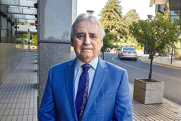 CLC encuentra nuevas inconsistencias financieras por más de US$ 80 millones en administración de Alejandro Gil: acusa "ajustes manuales irregulares" y contrata abogados