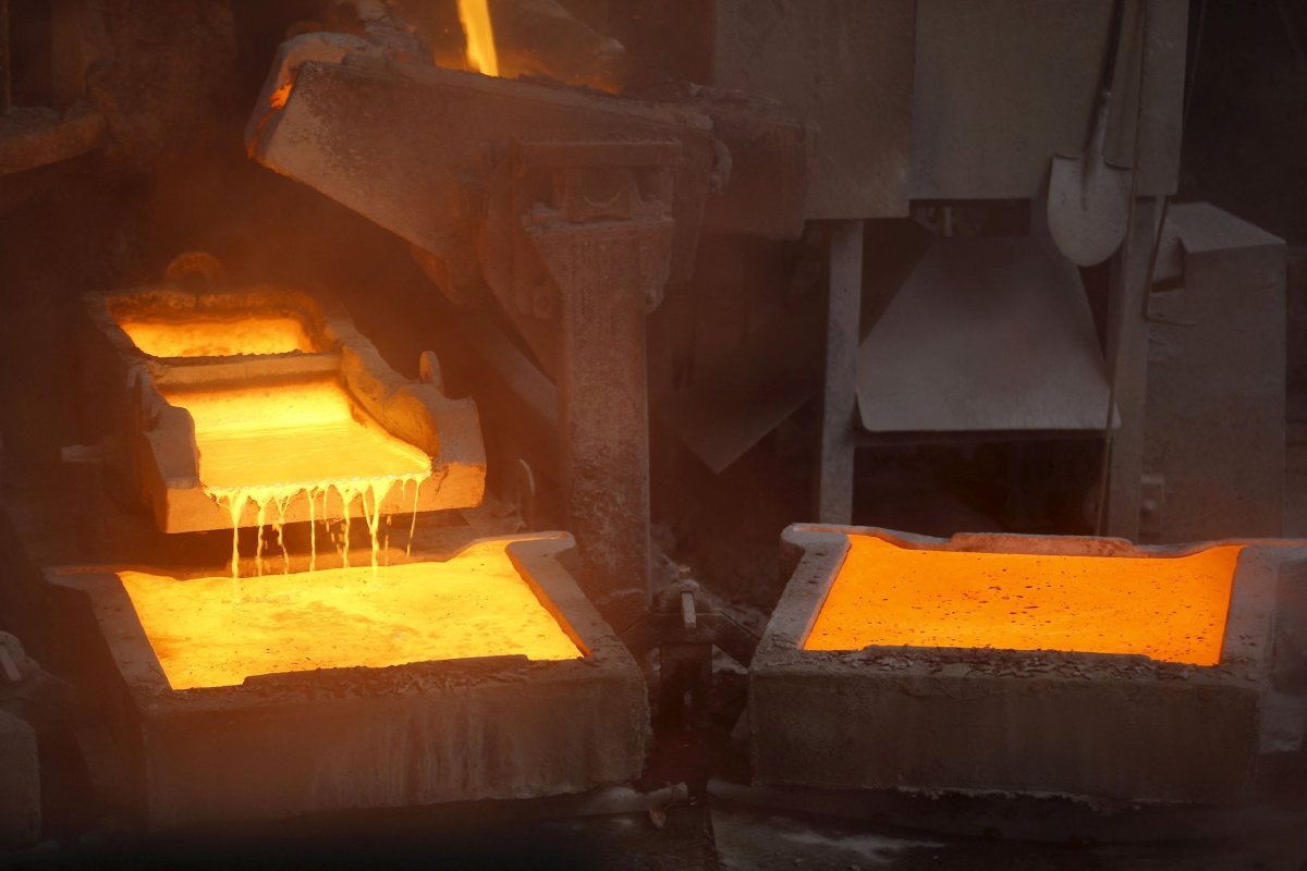 <p>El cobre marca un récord en China y sube en Nueva York por apuestas a escasez global, mientras los metales preciosos se disparan</p>