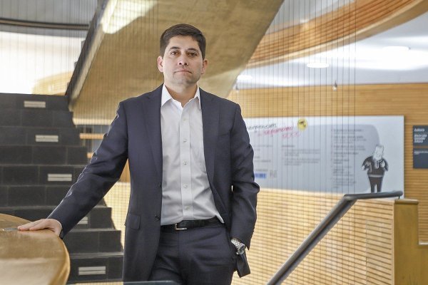 <p>Hermann González, coordinador macroeconómico de Clapes UC y socio de Valtin, Foto: Julio Castro</p>