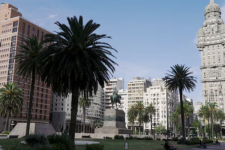 Giro histórico: Uruguay busca la desdolarización de su economía