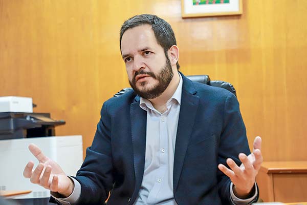 Felipe Melo renuncia como jefe del Segundo Piso y Boric designa a la exministra Aisén Etcheverry