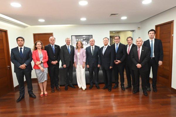 Kast oficializa a Quiroz como ministro de Hacienda ante empresarios y toma nota de sus mayores urgencias