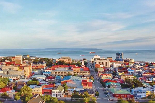 Familias Gysling y Yaconi impulsan proyecto portuario en Punta Arenas en la zona de Cabo Negro: podría partir en 2029