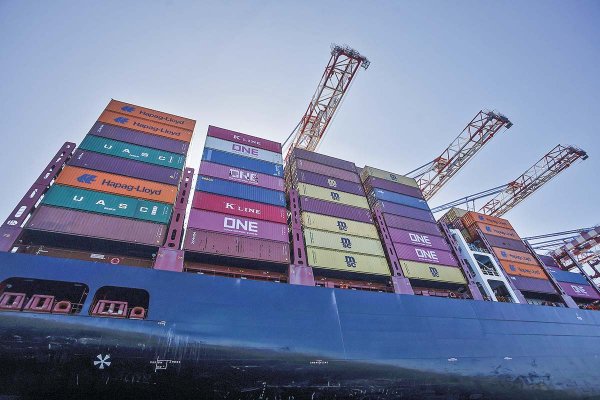 Exportaciones cierran 2025 con nuevo récord: superan los US$ 100 mil millones gracias al cobre
