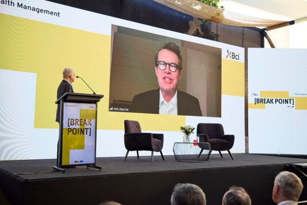 Editor del Financial Times para América Latina: “(Delcy Rodríguez) No va a sobrevivir por mucho tiempo, porque está en una posición imposible entre, ni siquiera la espada y la pared, sino entre dos espadas”.
