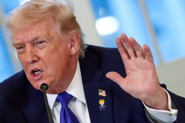 Trump sugiere que Cuba debe llegar a un acuerdo con EEUU