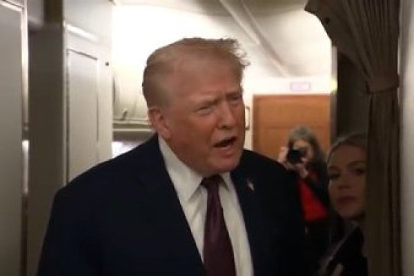 <p>Ahora en DF | Trump sobre Irán: "Estamos analizando muy seriamente" intervenir</p>